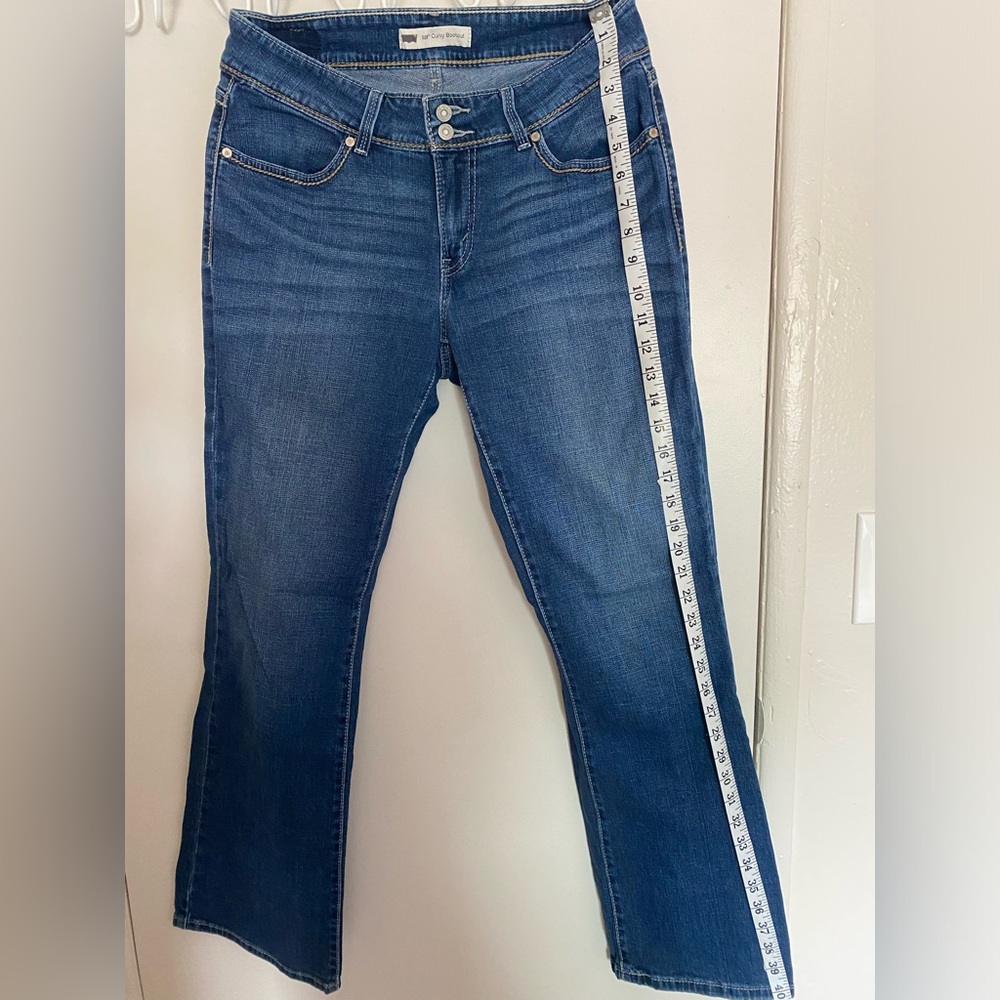 Levi’s Classic Blue Women's‎ Jeans - Picture 3 of 4